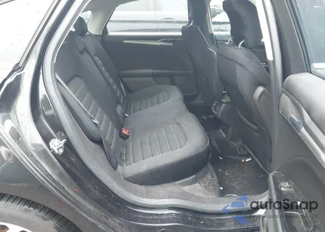 2013 Ford Fusion Se z USA, uszkodzony, nr VIN 3FA6P0H76DR130495